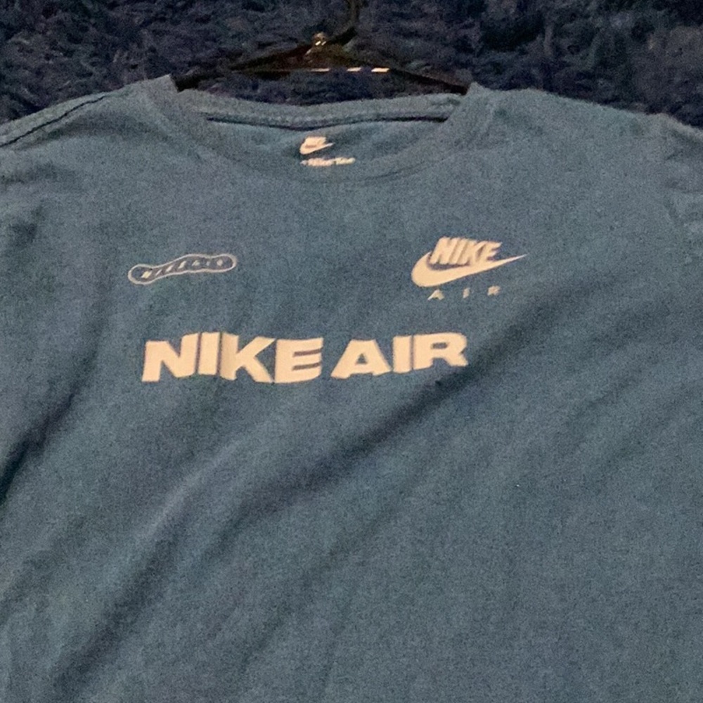 Nike tee